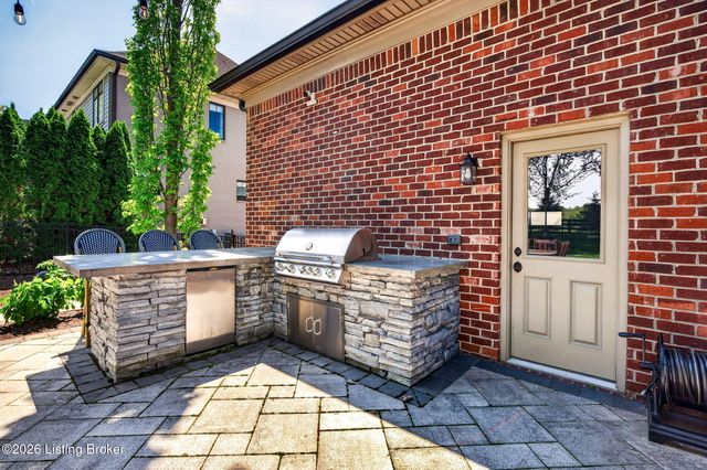 8218 Spring Glade Pl, Prospect, KY 40059