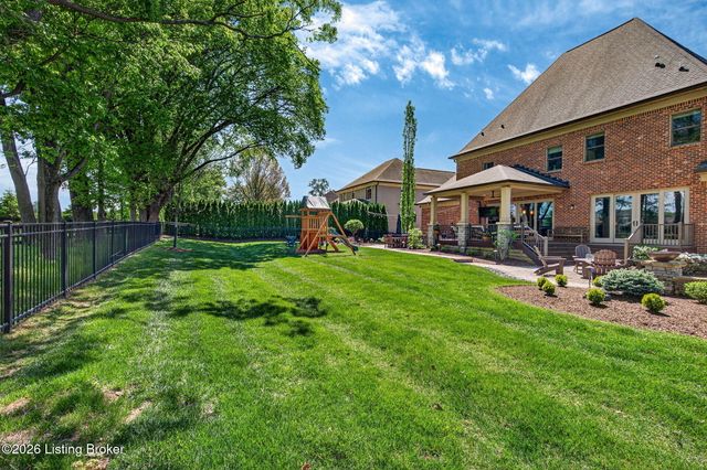 8218 Spring Glade Pl, Prospect, KY 40059