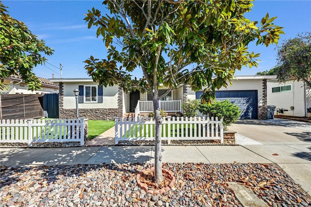3850 Chippewa Court, San Diego, CA 92117 — exterior