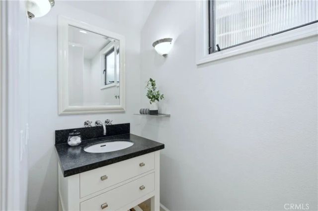 627 Avery Place, Long Beach, CA 90807