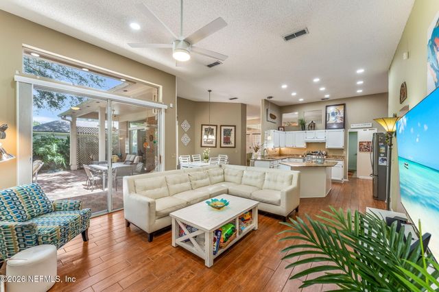8982 HUNT VALLEY Drive W, Jacksonville, FL 32257