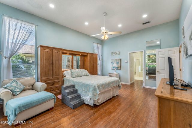 8982 HUNT VALLEY Drive W, Jacksonville, FL 32257