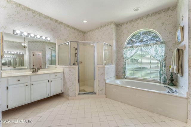 8982 HUNT VALLEY Drive W, Jacksonville, FL 32257