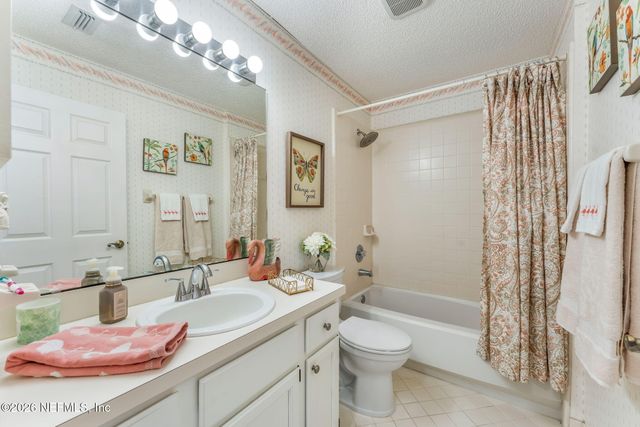 8982 HUNT VALLEY Drive W, Jacksonville, FL 32257