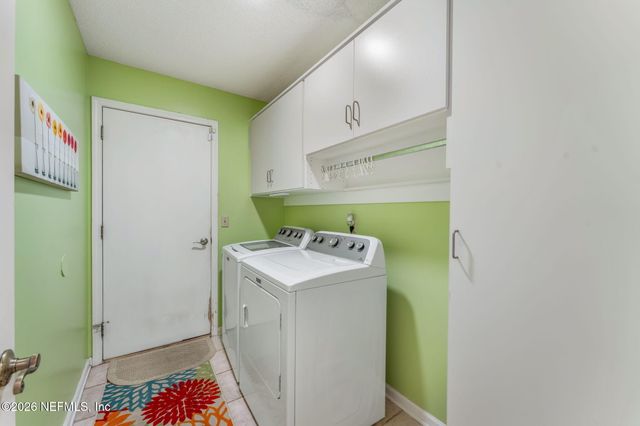 8982 HUNT VALLEY Drive W, Jacksonville, FL 32257