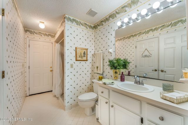 8982 HUNT VALLEY Drive W, Jacksonville, FL 32257