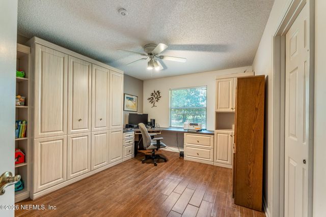 8982 HUNT VALLEY Drive W, Jacksonville, FL 32257