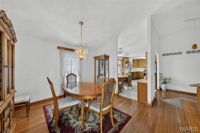 24 Long Branch Court, St Peters, MO 63376
