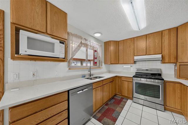 24 Long Branch Court, St Peters, MO 63376