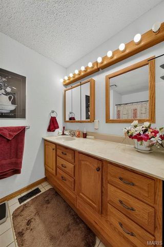 24 Long Branch Court, St Peters, MO 63376