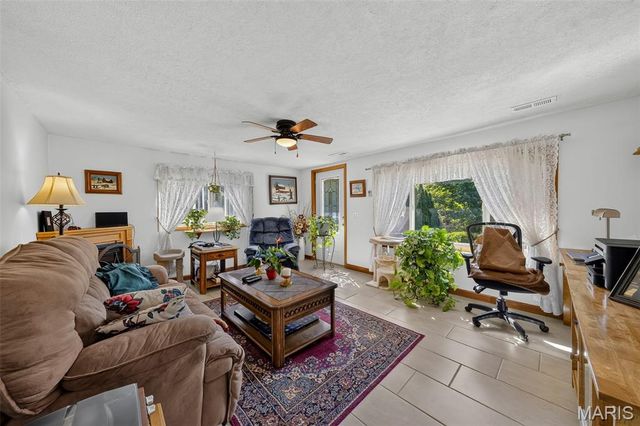 24 Long Branch Court, St Peters, MO 63376