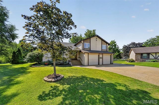 24 Long Branch Court, St Peters, MO 63376