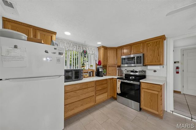 24 Long Branch Court, St Peters, MO 63376