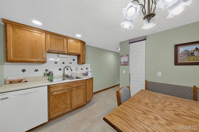24 Long Branch Court, St Peters, MO 63376