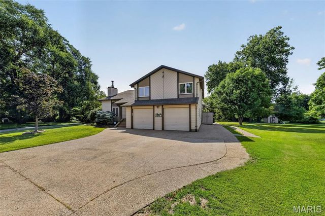24 Long Branch Court, St Peters, MO 63376