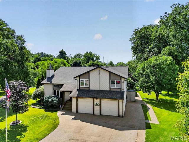 24 Long Branch Court, St Peters, MO 63376