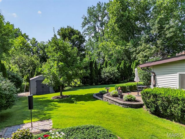 24 Long Branch Court, St Peters, MO 63376