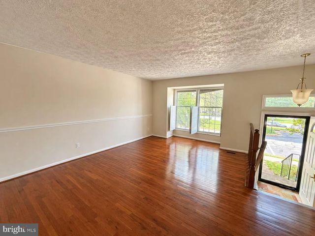 13336 BURKITTS RD, Fairfax, VA 22033