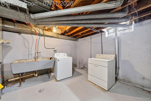 360 Parkview Drive, Plymouth, MI 48170