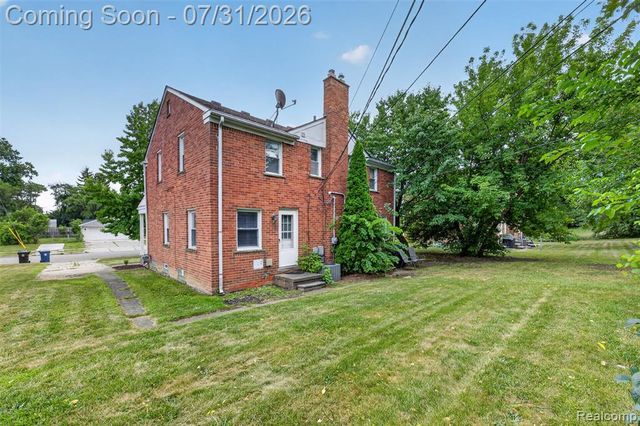 360 Parkview Drive, Plymouth, MI 48170