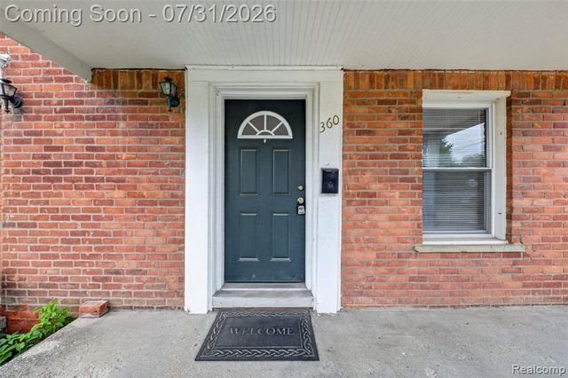 360 Parkview Drive, Plymouth, MI 48170