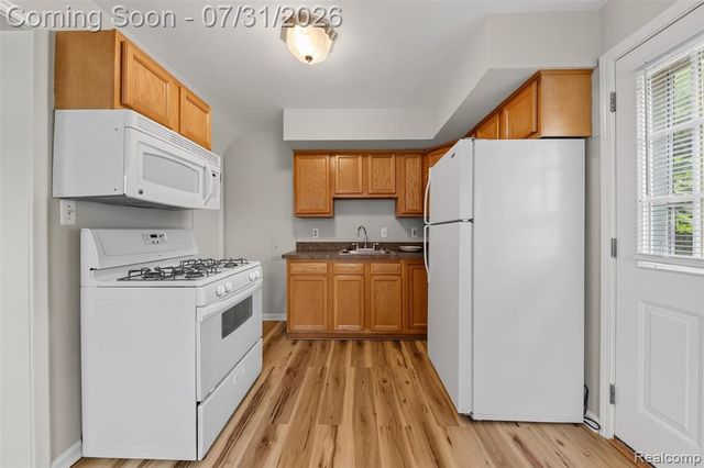 360 Parkview Drive, Plymouth, MI 48170