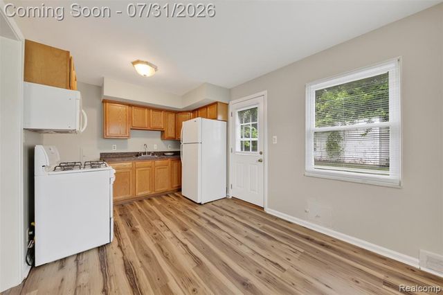 360 Parkview Drive, Plymouth, MI 48170