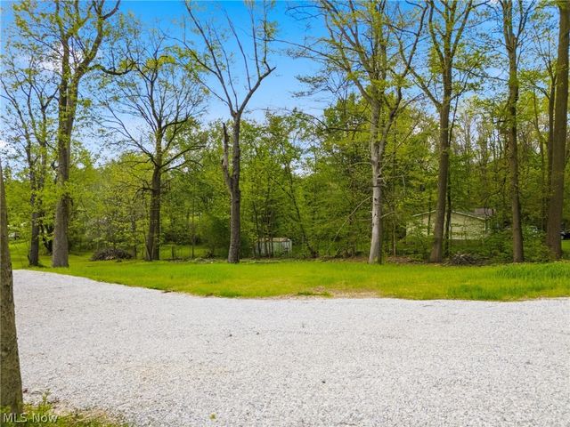 6097 Reno Drive, Louisville, OH 44641