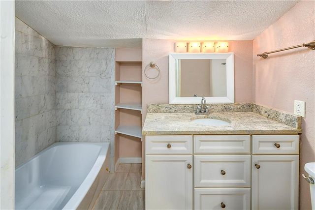 5944 Eugene Field Road, Kansas City, MO 64119