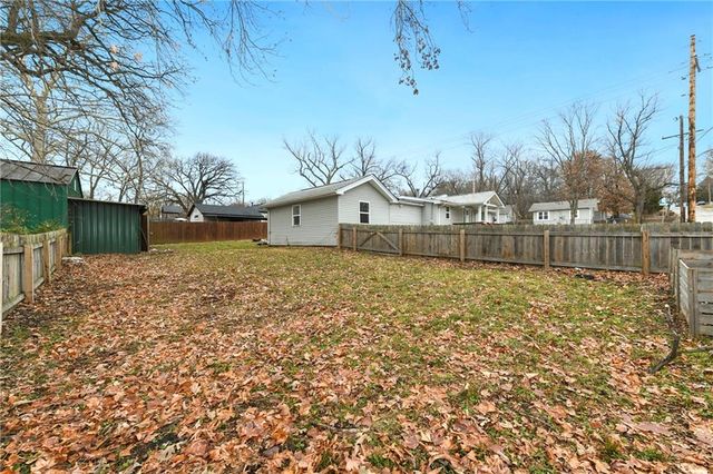 5944 Eugene Field Road, Kansas City, MO 64119