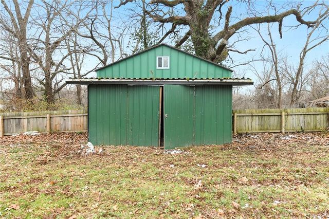 5944 Eugene Field Road, Kansas City, MO 64119