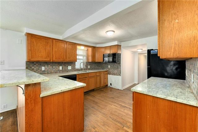 5944 Eugene Field Road, Kansas City, MO 64119