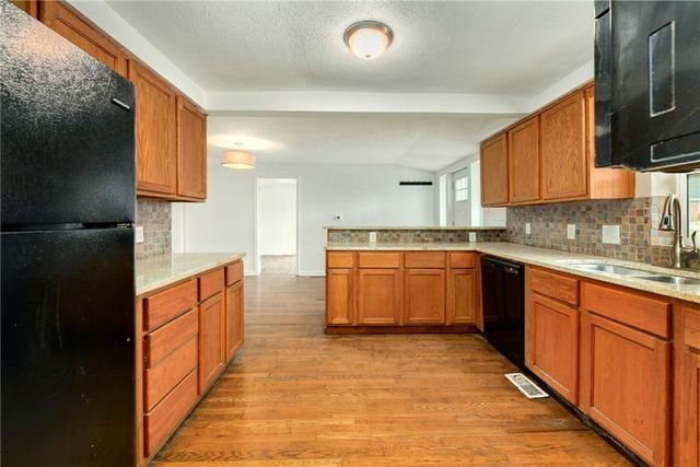 5944 Eugene Field Road, Kansas City, MO 64119