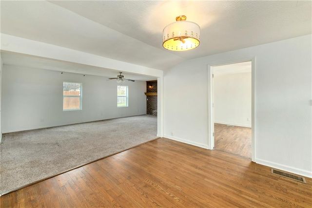 5944 Eugene Field Road, Kansas City, MO 64119