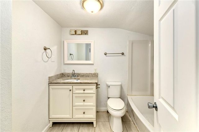 5944 Eugene Field Road, Kansas City, MO 64119