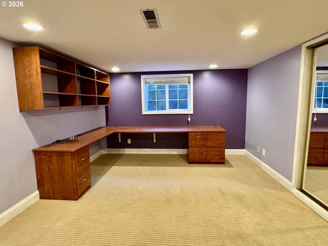 960 Ne 108TH Ave, Portland, OR 97220