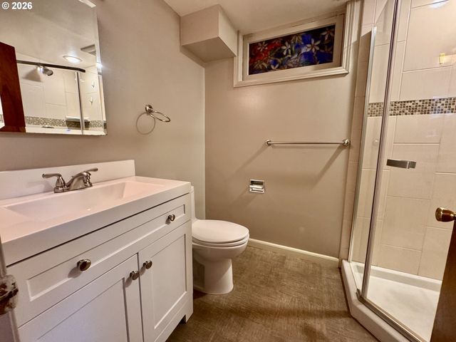 960 Ne 108TH Ave, Portland, OR 97220