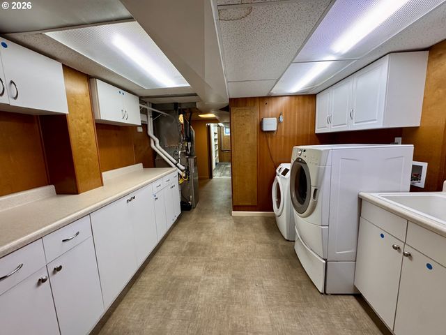 960 Ne 108TH Ave, Portland, OR 97220