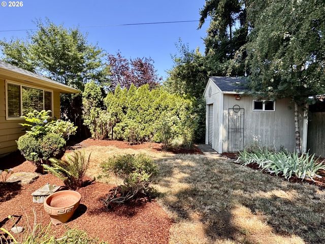 960 Ne 108TH Ave, Portland, OR 97220