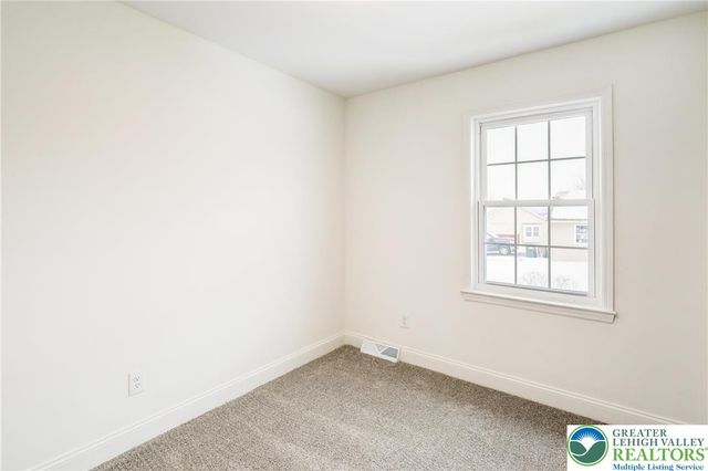 7908 Woodsbluff Run, Upper Macungie Twp, PA 18051