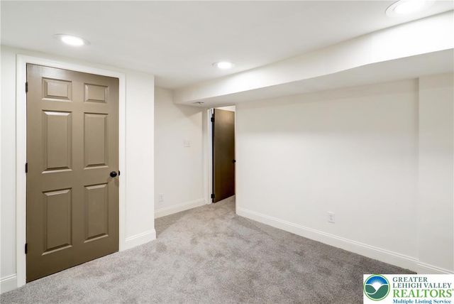 7908 Woodsbluff Run, Upper Macungie Twp, PA 18051