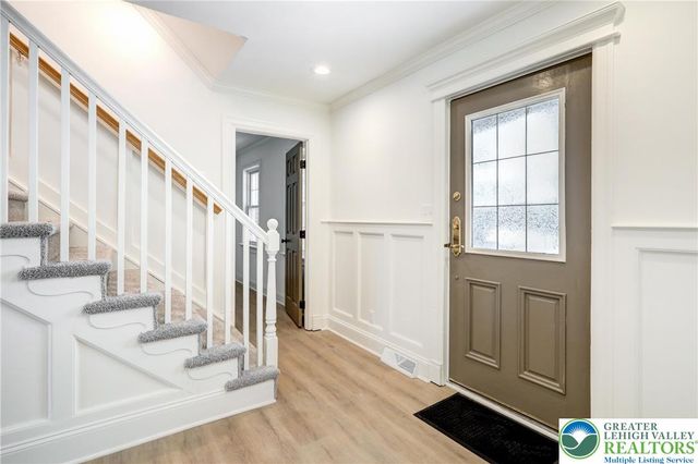 7908 Woodsbluff Run, Upper Macungie Twp, PA 18051