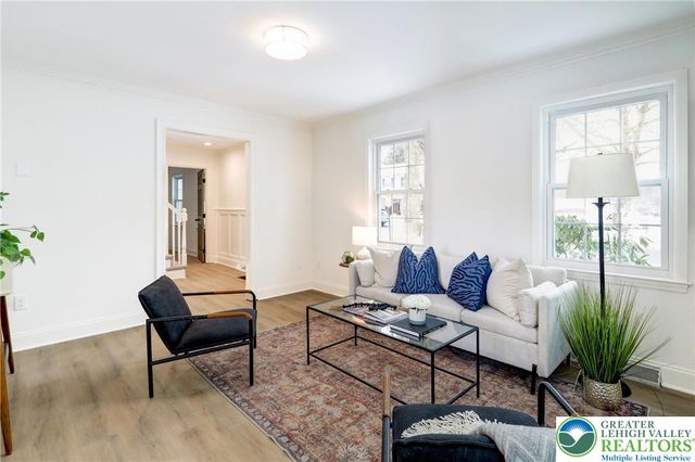 7908 Woodsbluff Run, Upper Macungie Twp, PA 18051