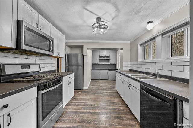 42192 Dequindre Road, Sterling Heights, MI 48314