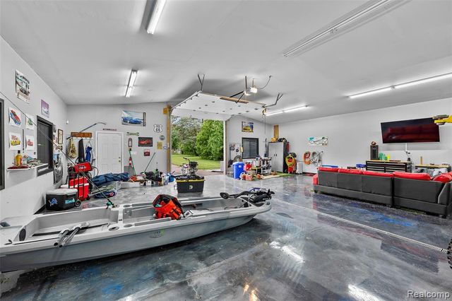 42192 Dequindre Road, Sterling Heights, MI 48314