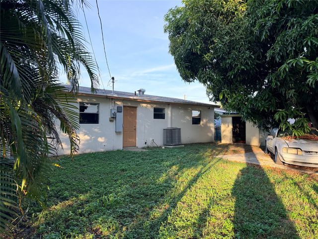 2950 NW 20th St, Fort Lauderdale, FL 33311