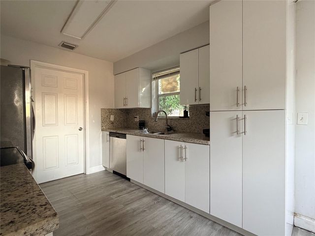 2950 NW 20th St, Fort Lauderdale, FL 33311