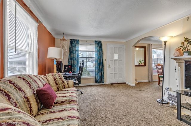 4221 Oak Park, Cleveland, OH 44109