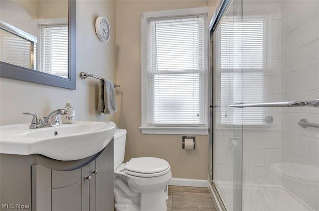 4221 Oak Park, Cleveland, OH 44109