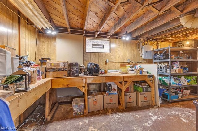 4221 Oak Park, Cleveland, OH 44109